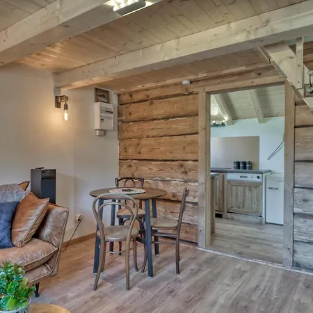 Chalet Mazot Savoyard Situe A 25 Kms De Chamonix