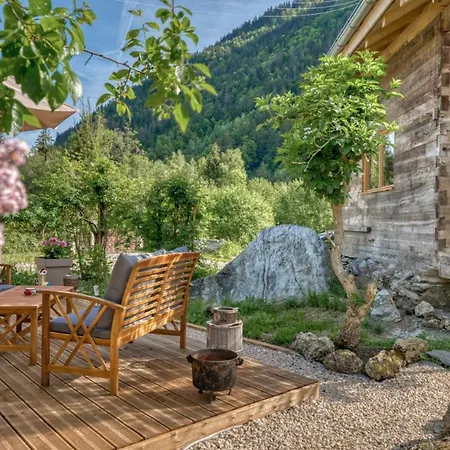 Chalet Mazot Savoyard Situe A 25 Kms De Chamonix